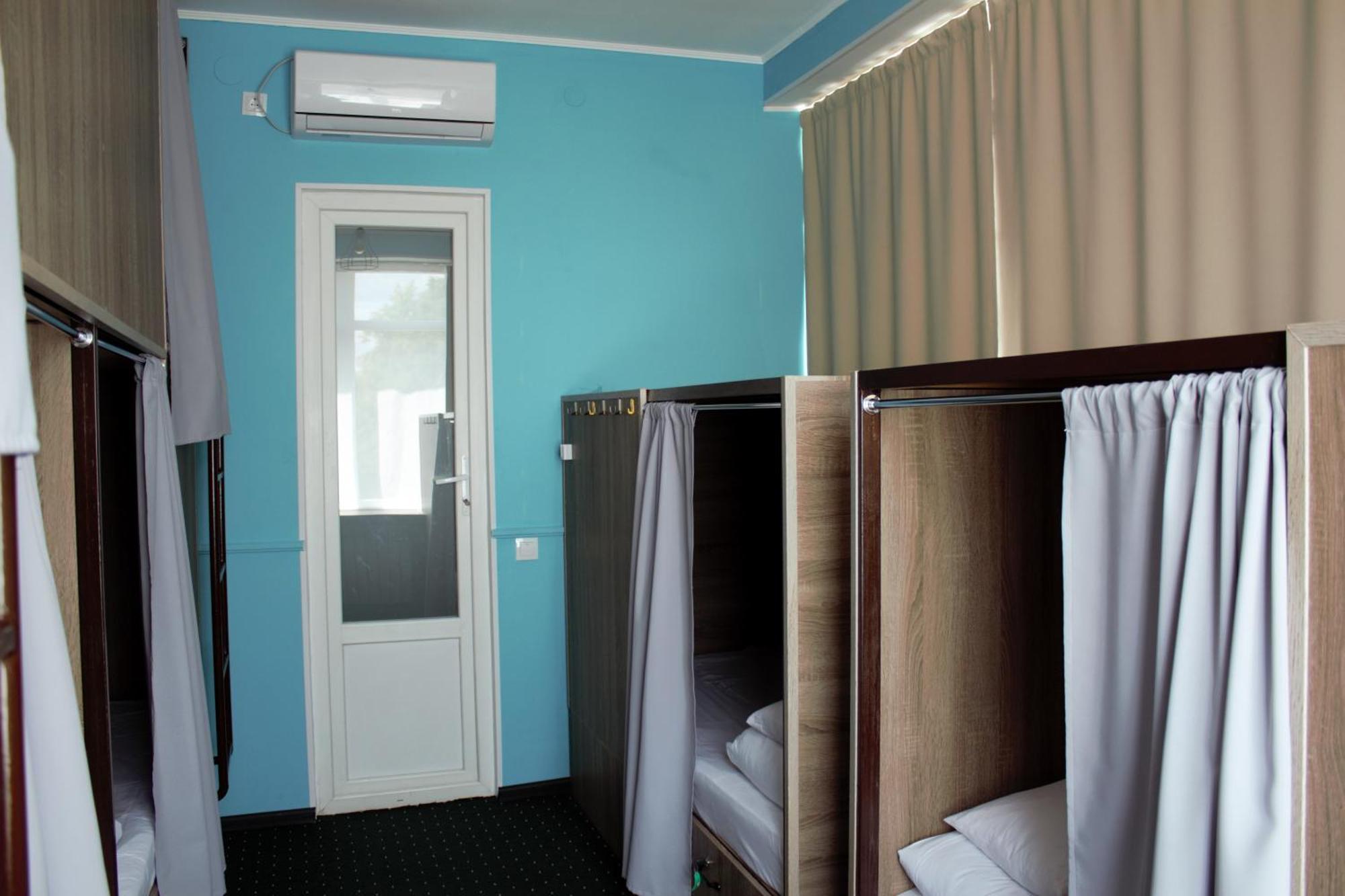 All Eyes Hostel Kam'janec'-Podil's'kyj Esterno foto